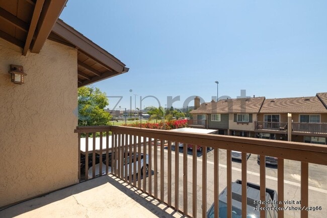Building Photo - 221 Westlake Dr