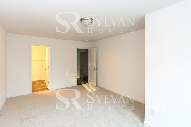 Building Photo - Carve Out a Great Life Here!