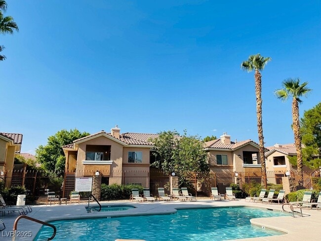 Building Photo - 1050 E Cactus Ave