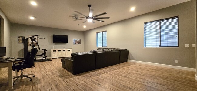 Building Photo - 3952 W Salter Dr