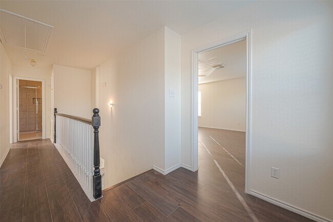 Building Photo - 19839 Rustic Lake Ln