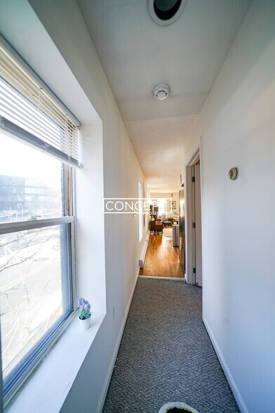 Building Photo - 24 St Cyprians Pl