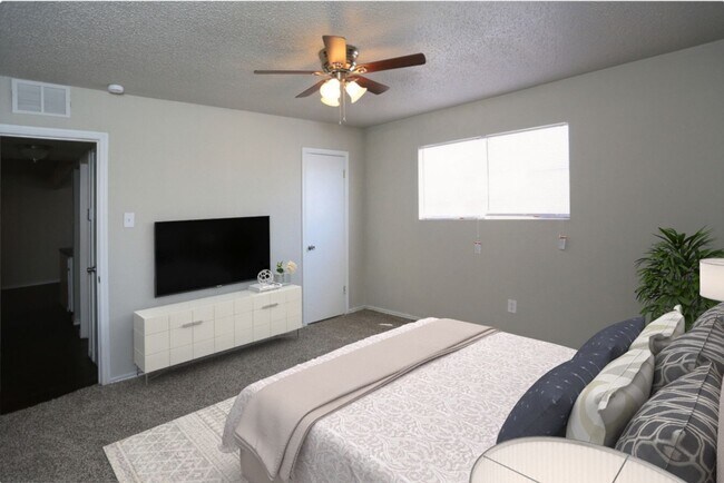 Building Photo - Self Showing- ZERO-DEPOSIT UPFRONT FOR QUA...