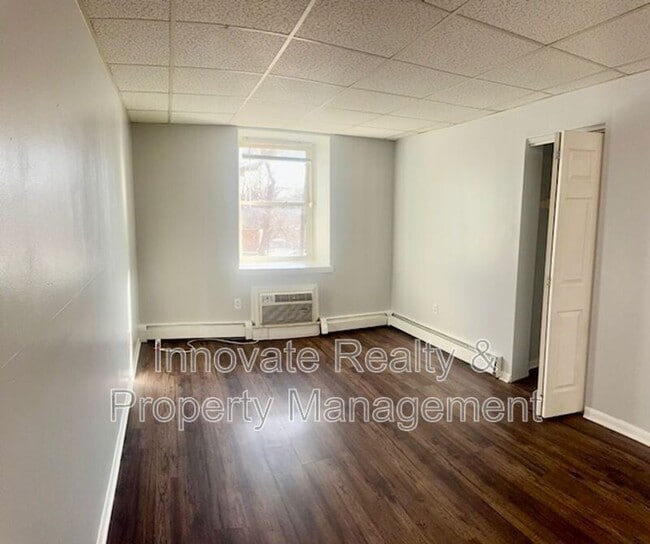 Building Photo - 29 Logan Ave