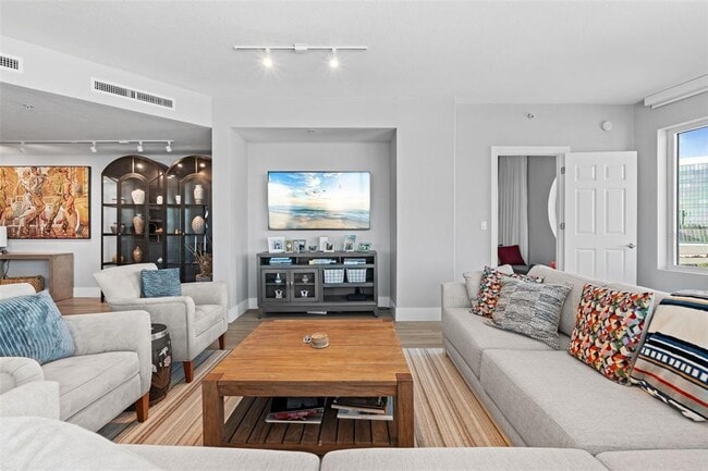 Building Photo - 1771 Ringling Blvd