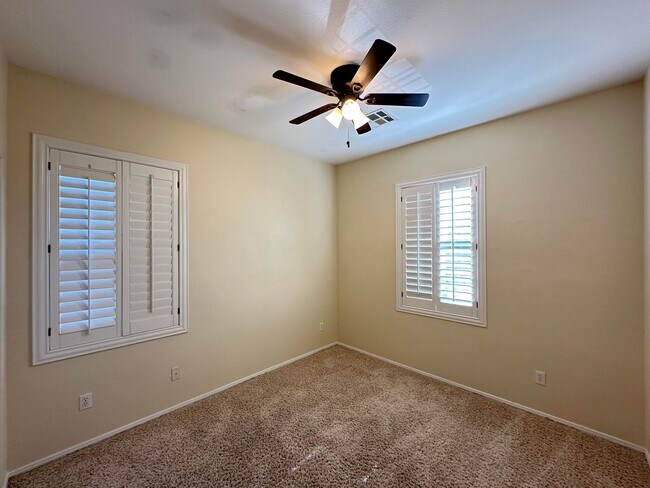 Building Photo - MADISON PLACE AT SUMMERLIN