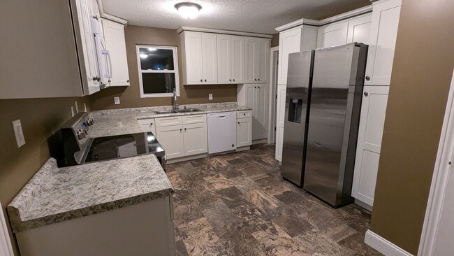 Building Photo - 3-Bedroom, 1-Bathroom Duplex Home for Rent in Perry