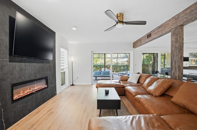 Building Photo - 13609 Heritage Way