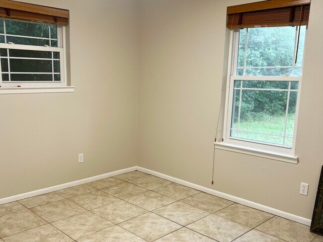 Building Photo - 1934 Co Hwy 3280