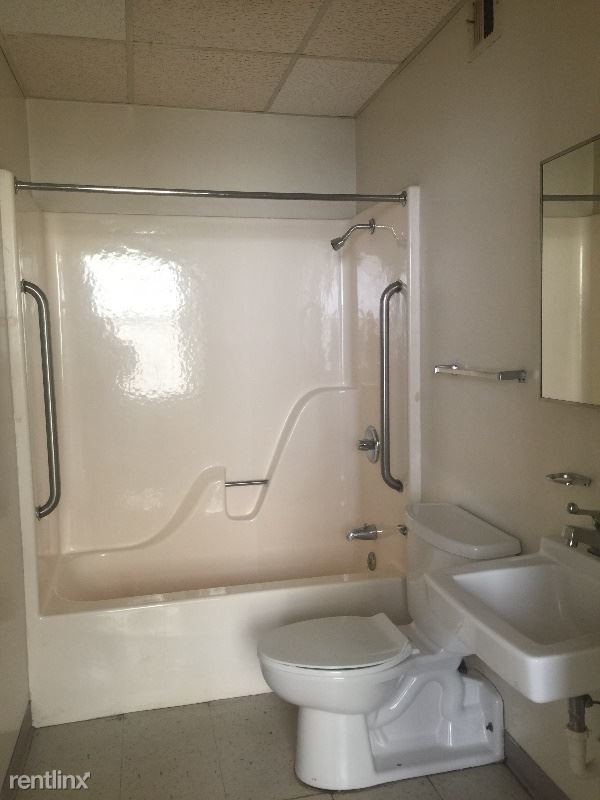 Building Photo - 1 br, 1 bath Apartment - 600 Broadway Street