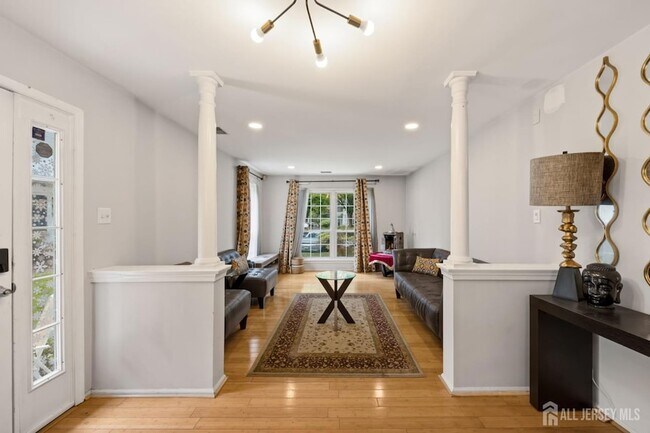 Building Photo - 301 Pheasant Run