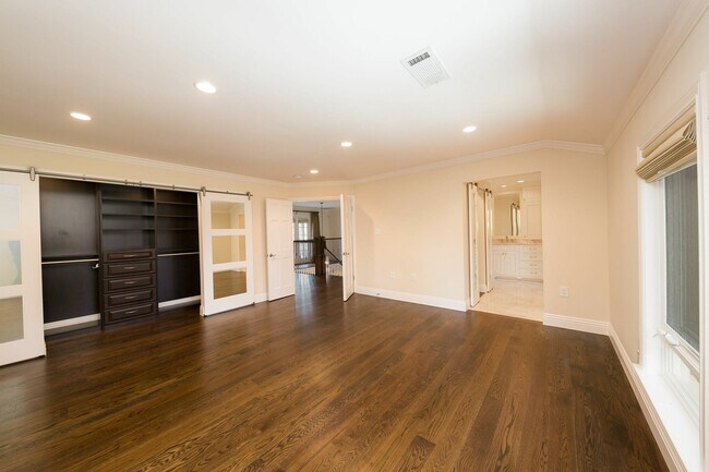 Building Photo - 30 Trophy Ct