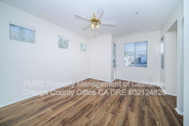 Building Photo - 62 Breakers Ln