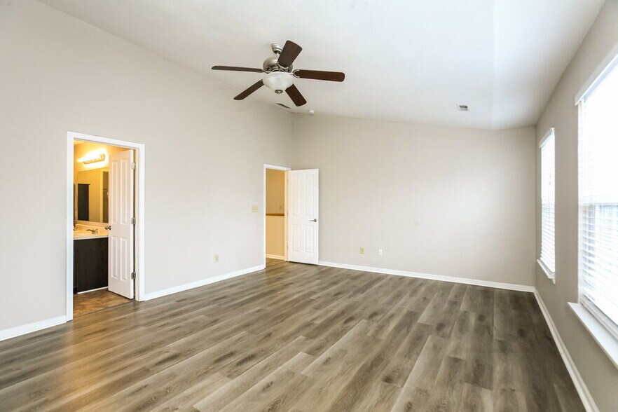 Building Photo - 18864 Prairie Crossing Dr