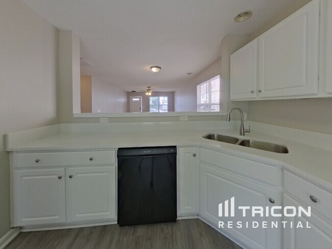 Building Photo - 2630 Rozzelles Landing Dr