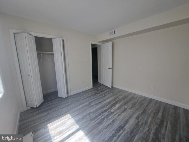 Building Photo - 35930 Beach Ave