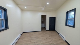 Building Photo - 501 Blatchley Ave