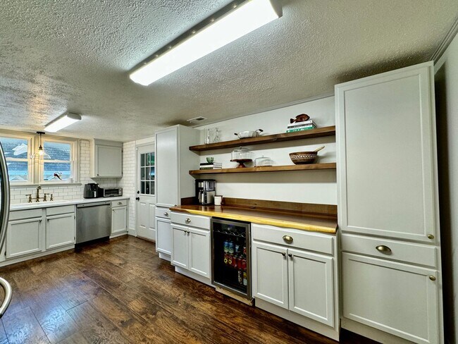 Building Photo - 3-Bedroom Ranch Ready On 12-01-25! 1/2 Acr...
