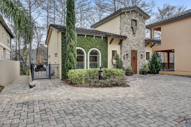 Building Photo - 8859 AMALFI Ct