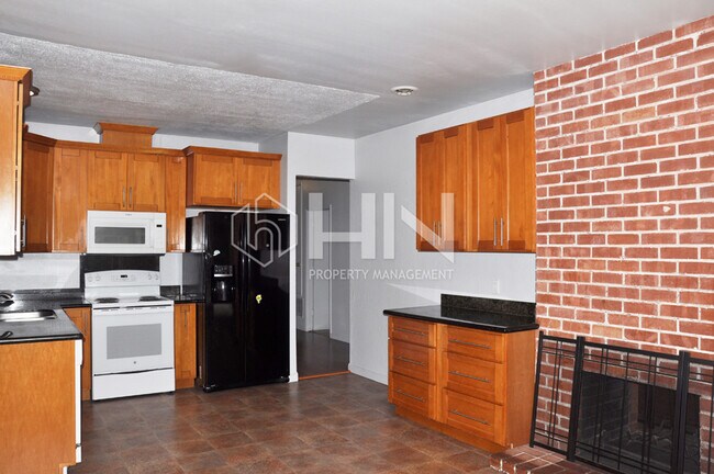 Building Photo - 6568 Flanders Dr