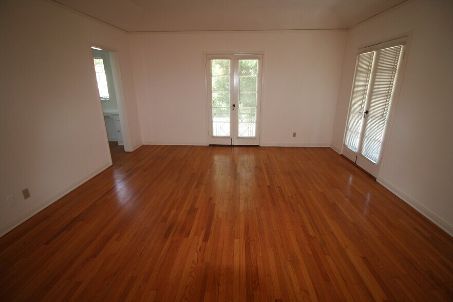 Building Photo - 9962 Durant Dr