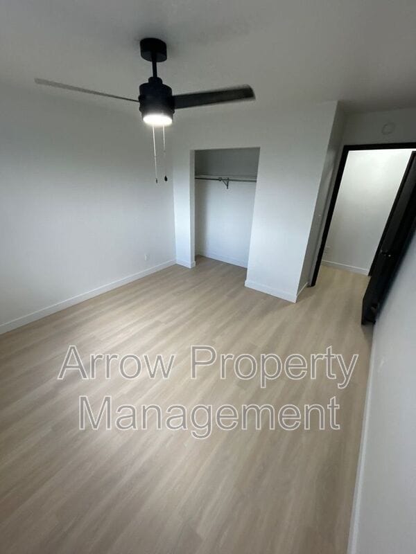 Building Photo - 215 E Arbor Ave