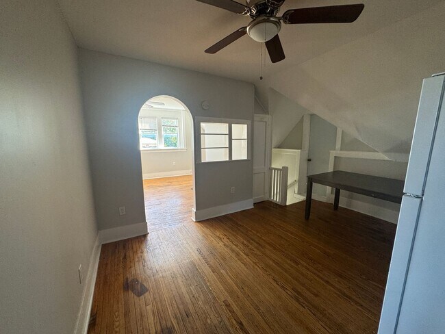 Building Photo - 302-304 Lenox Ave
