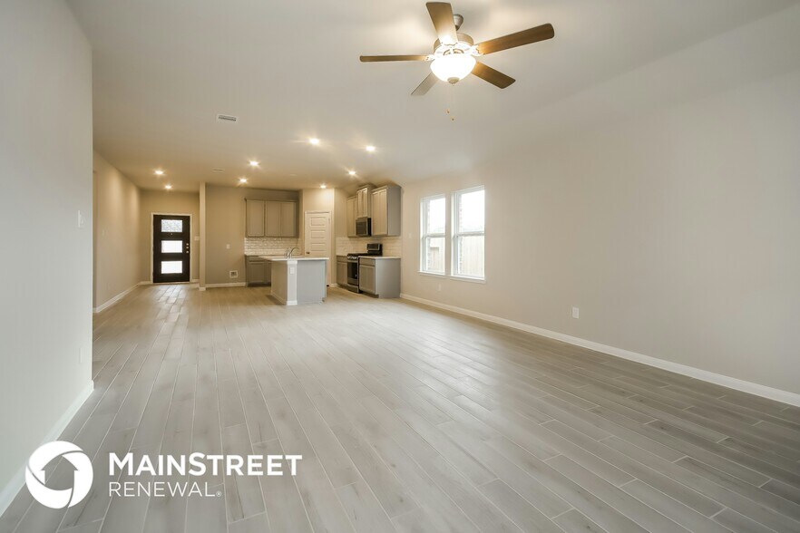 Building Photo - 610 Ellwood Terrace Ln