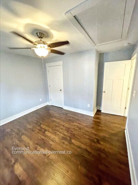 Building Photo - 327B Keeton Ave