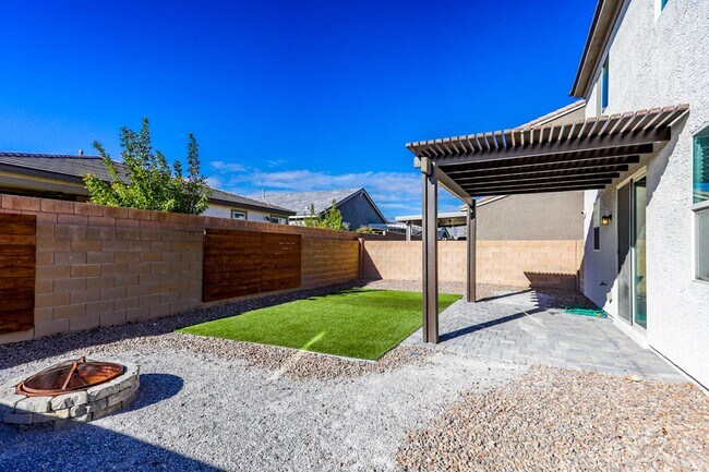 Building Photo - Beautiful 3 Bedroom Home, In Gated Community, Convenient To Nellis AFB