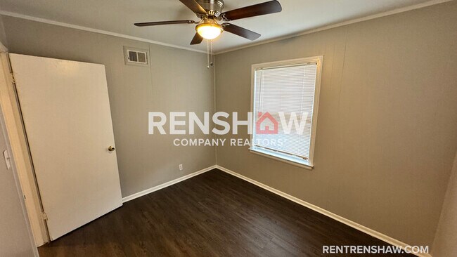 Building Photo - 1379 Rolling Hills Dr