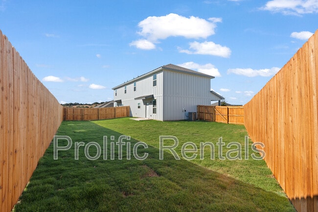 Building Photo - 106 Levi Ct