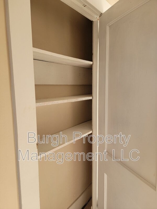 Building Photo - 1316 Justine St