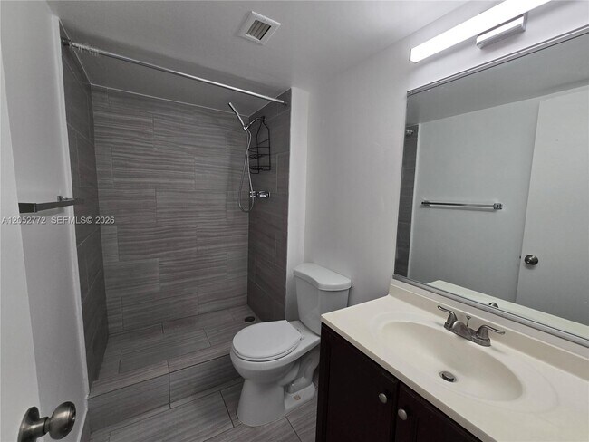 Building Photo - 484 NW 165th St
