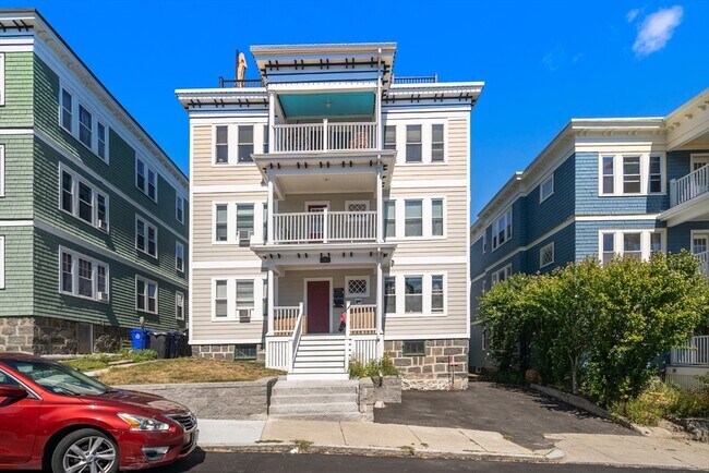 Building Photo - 29 S Munroe Terrace