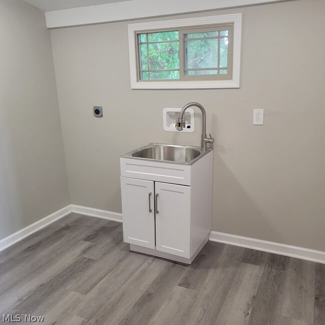 Building Photo - 2663 W 28th Pl