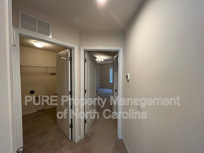 Building Photo - 5302 Tilley Manor Dr