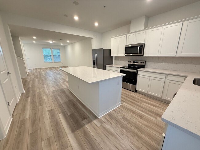 Building Photo - 4553 Orchard View Aly