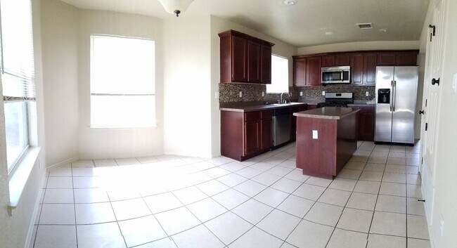 Building Photo - Exceptional 2-Story Eastside Home!