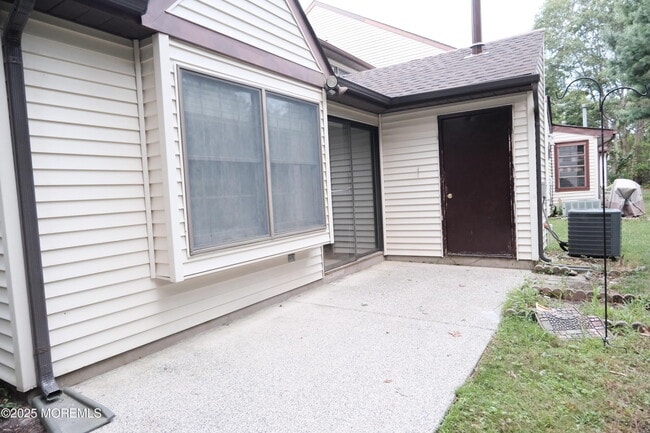 Building Photo - 107 Westchester Dr