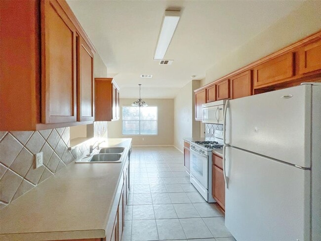 Building Photo - 2324 Pearson Way