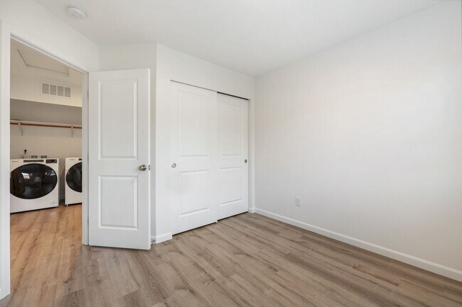 Building Photo - Like-New Tumwater Hill Home with A/C - 3 beds, 2.5 baths