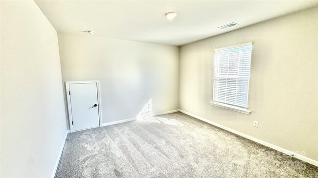 Building Photo - 1627 Swallow Tail Dr