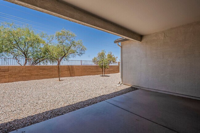 Building Photo - Spacious New-Build Family Home!