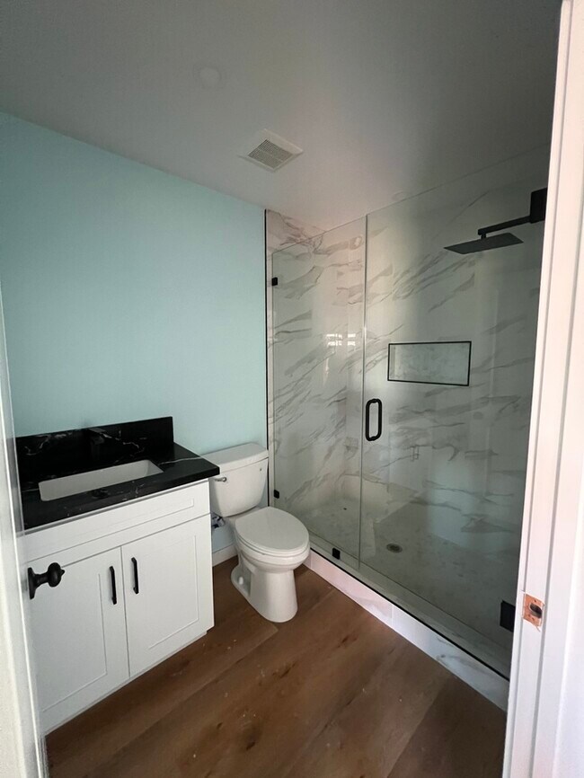 Building Photo - Brand new constructed! Triplex, 2 bedroom 1 bath