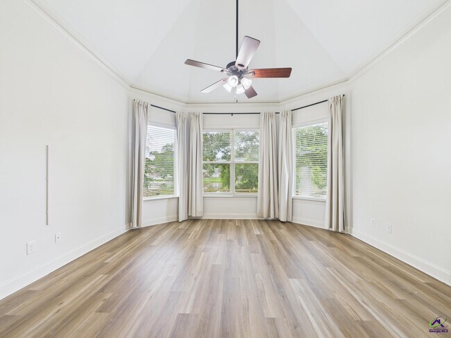 Building Photo - 205 Pebble Stone Pl
