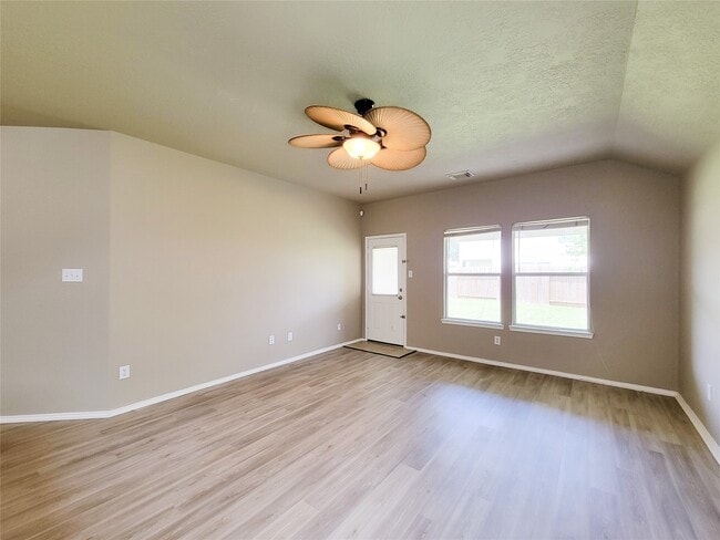 Building Photo - 2731 Trinity Glen Ln