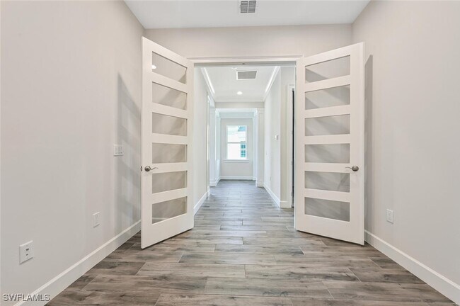 Building Photo - 6407 Negril Isle Dr