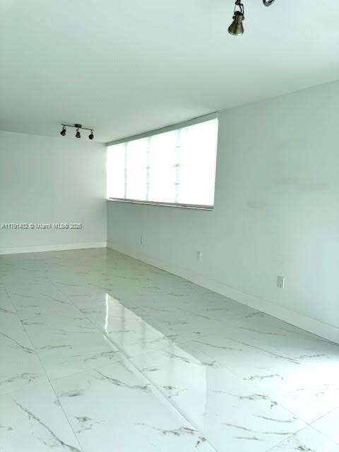 Building Photo - 6820 Indian Creek Dr