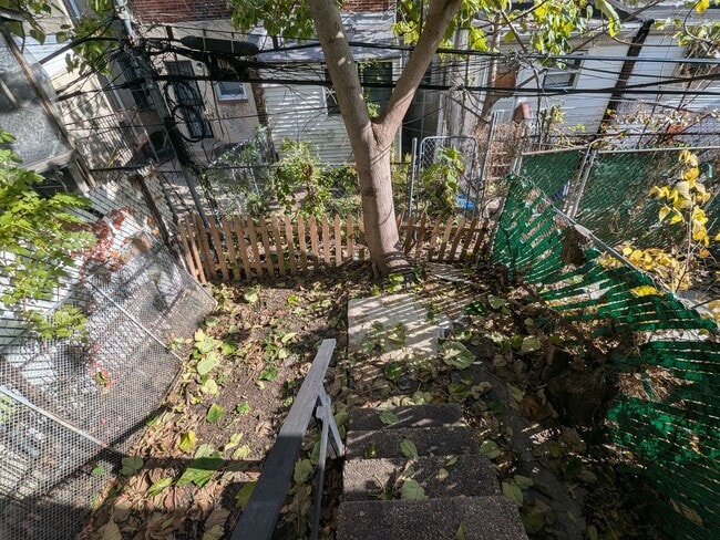 Building Photo - Beautiful Home - Cobbs Creek